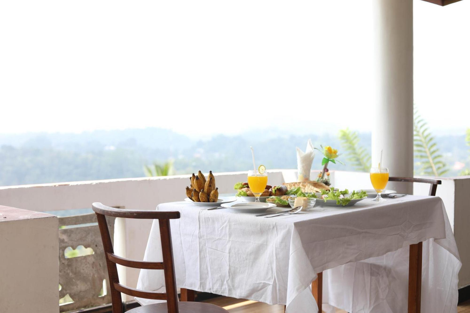 Mountain Bliss Villa Peradeniya Exterior foto